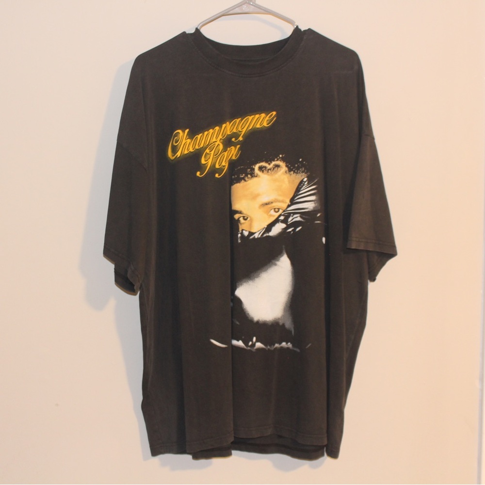 Drake Tee by Raul Genera